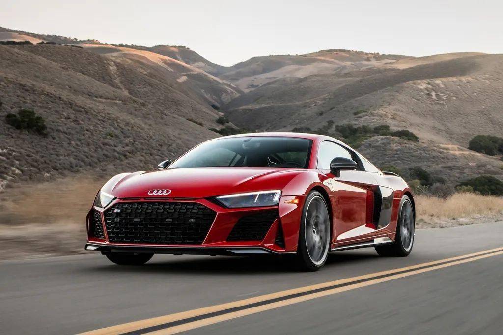 灯厂的性能之王，其辉1/18奥迪R8 Coupe Performance试玩