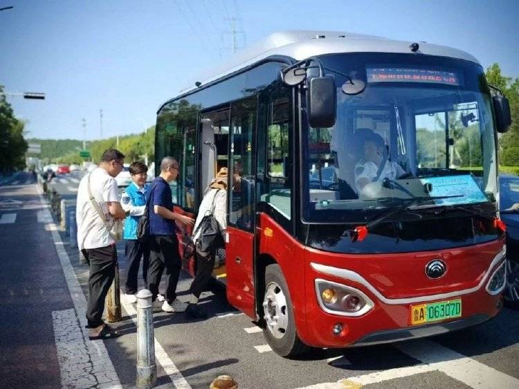 “早中晚高峰禁止老年人免费乘车”，为何公布三天就取消？